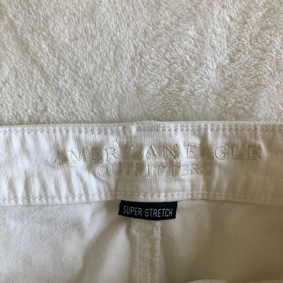 American Eagle Outfitters white shorts - Picture 3 of 7